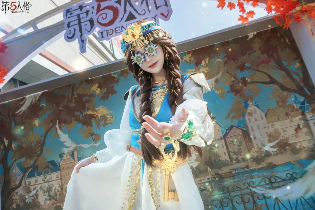 第五人格中玫瑰手杖蓝和红的差距在哪