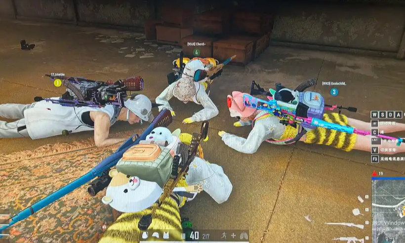 绝地求生压气时如何利用地形优势