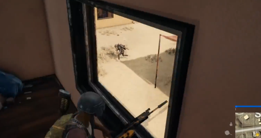 绝地求生游戏中如何交换枪支位置