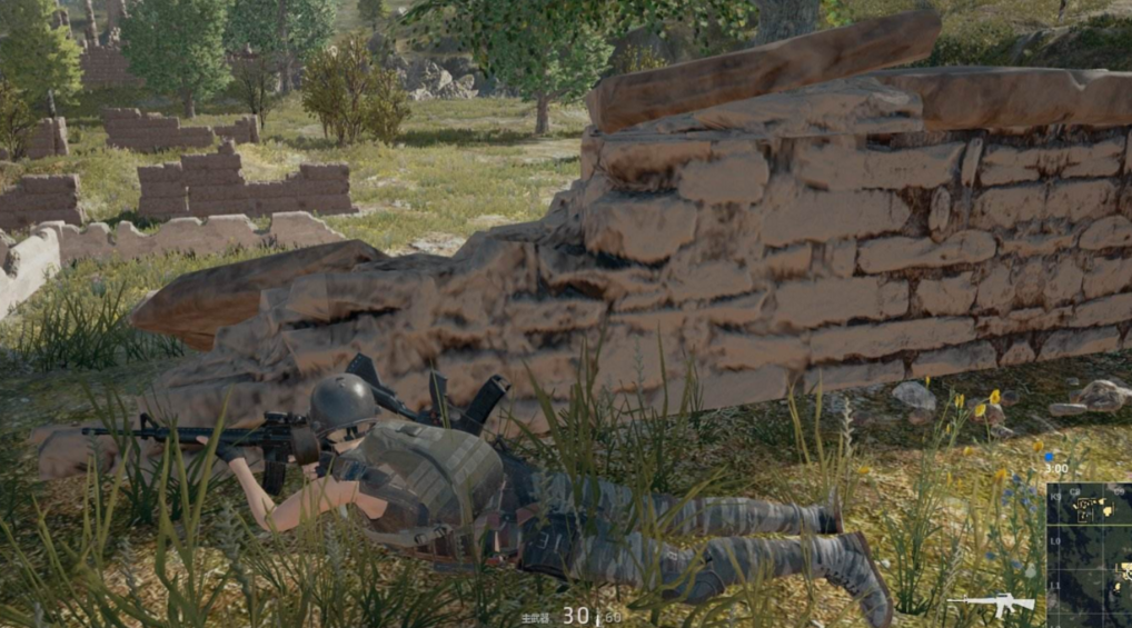 绝地求生怎样才能快速锁定敌人